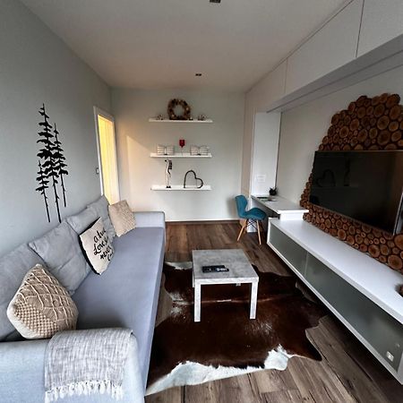We Apartment - Close To The Center & City View, Self Check-In 24H Besztercebánya Kültér fotó