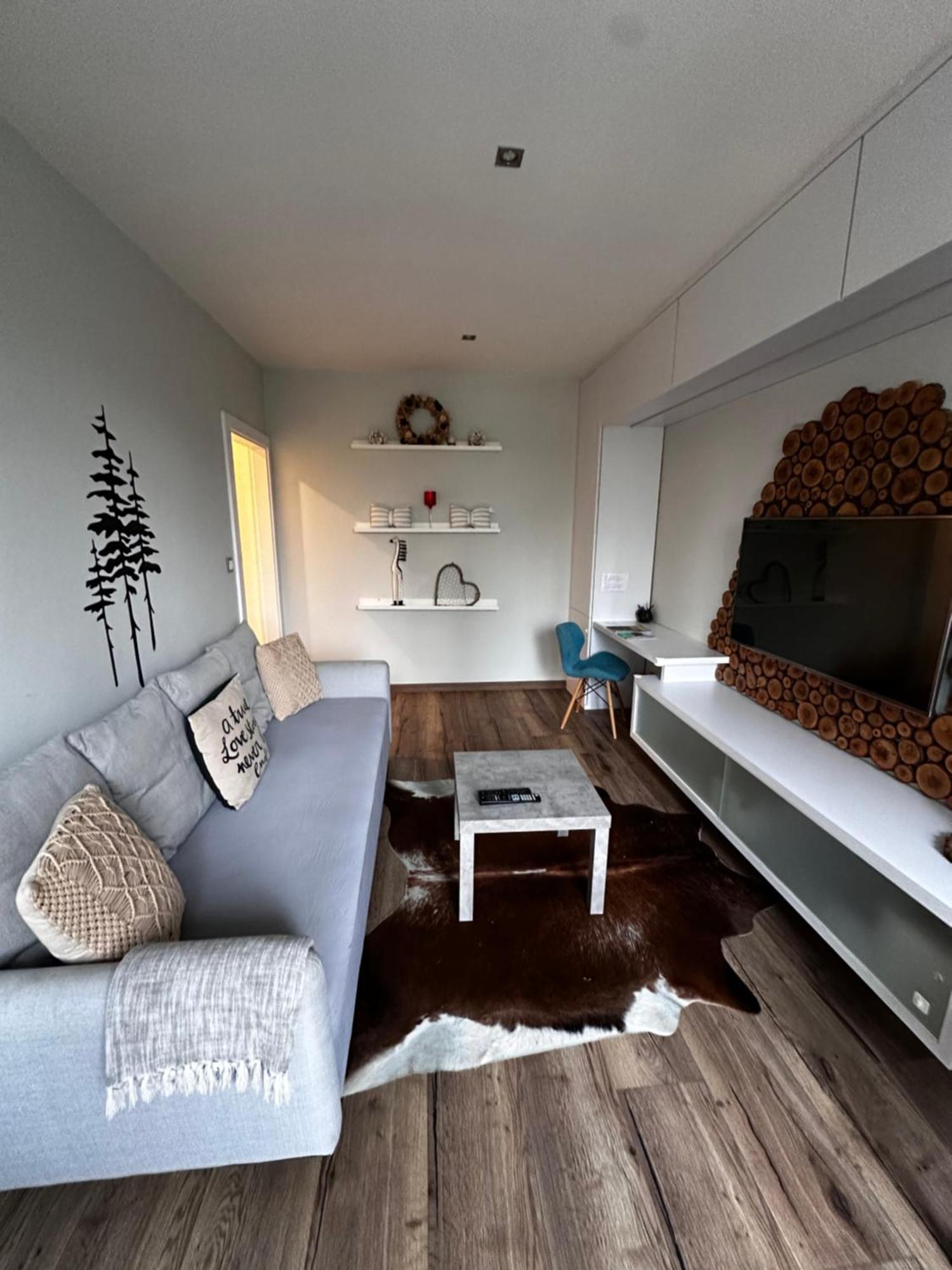 We Apartment - Close To The Center & City View, Self Check-In 24H Besztercebánya Kültér fotó