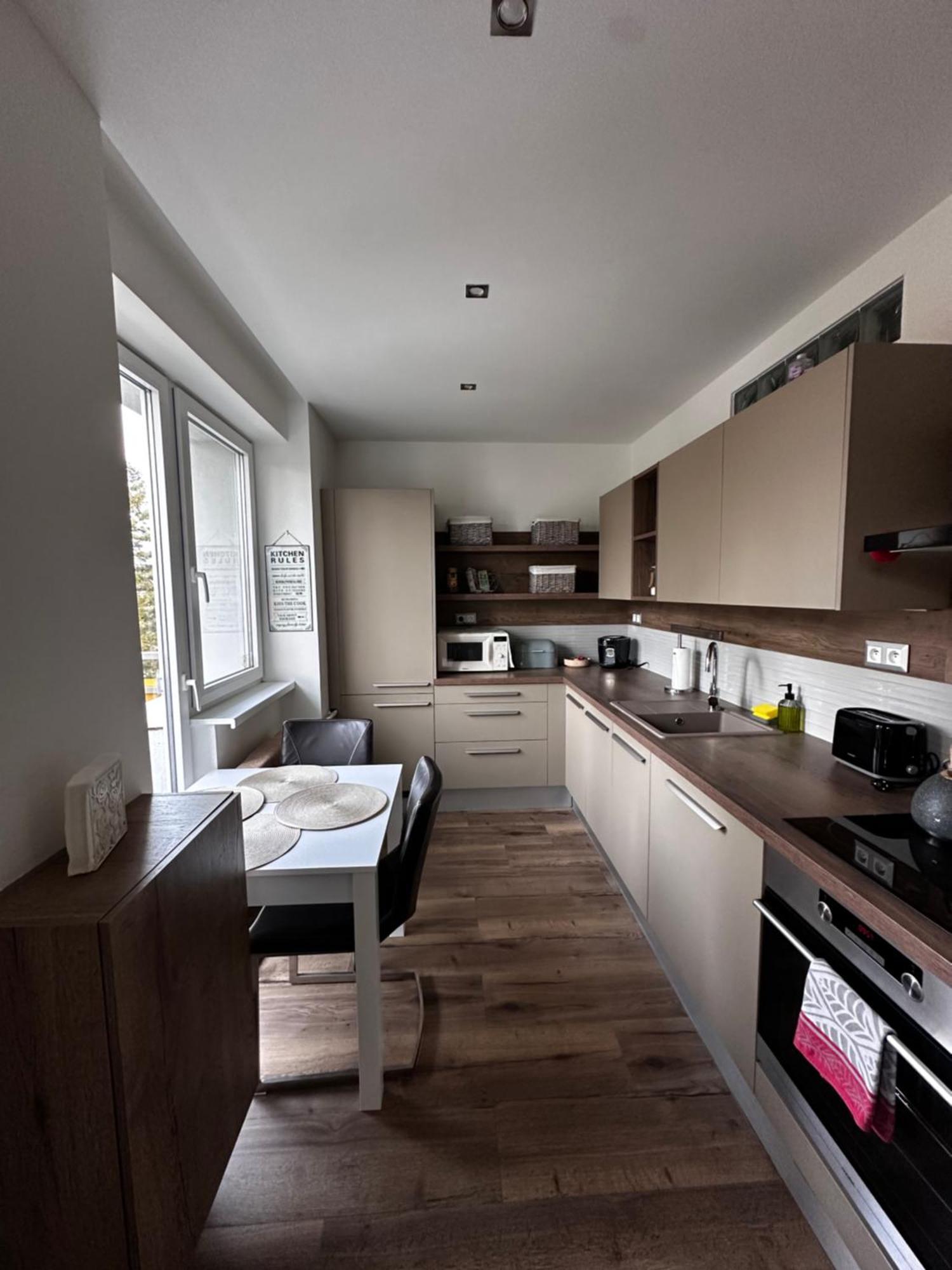 We Apartment - Close To The Center & City View, Self Check-In 24H Besztercebánya Kültér fotó